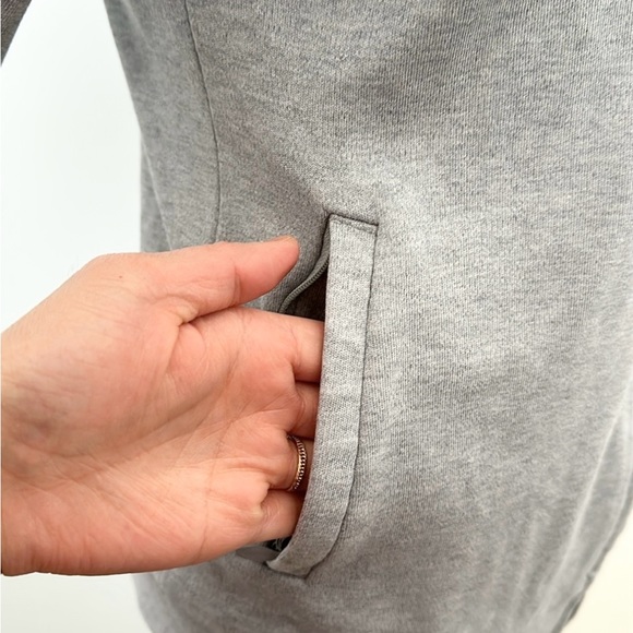 BURBERRY Golf Nova Check Trim Short Sleeve Hoodie - Picture 7 of 17